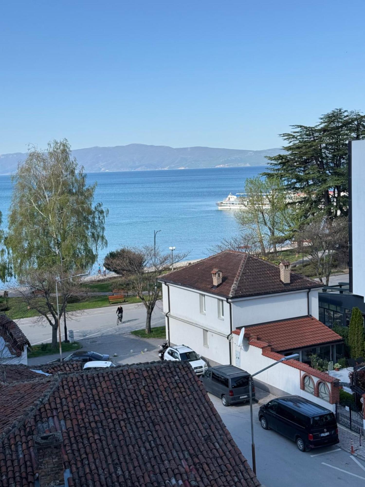 Exclusive Apartments With Lake View Ohrid Esterno foto